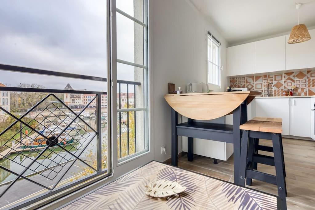 Studio Vue Direct Sur Le Port De Cergy, Parking Prive Gratuit Exteriér fotografie